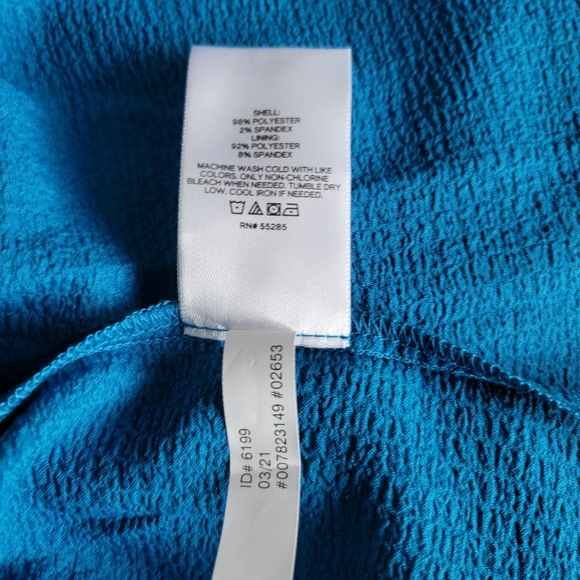 EXPRESS NWT Smocked Ruffle Off The Shoulder Fun Dress - Picture 7 of 8